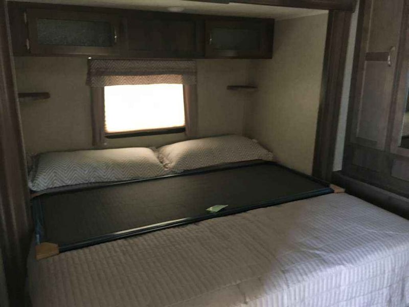 Yogi Bear Bunkhouse-4